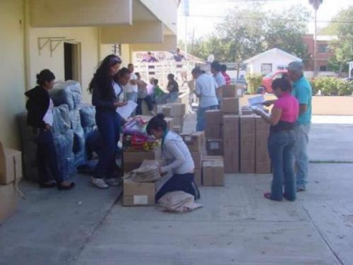 Entregan material didáctico a maestros de CONAFE